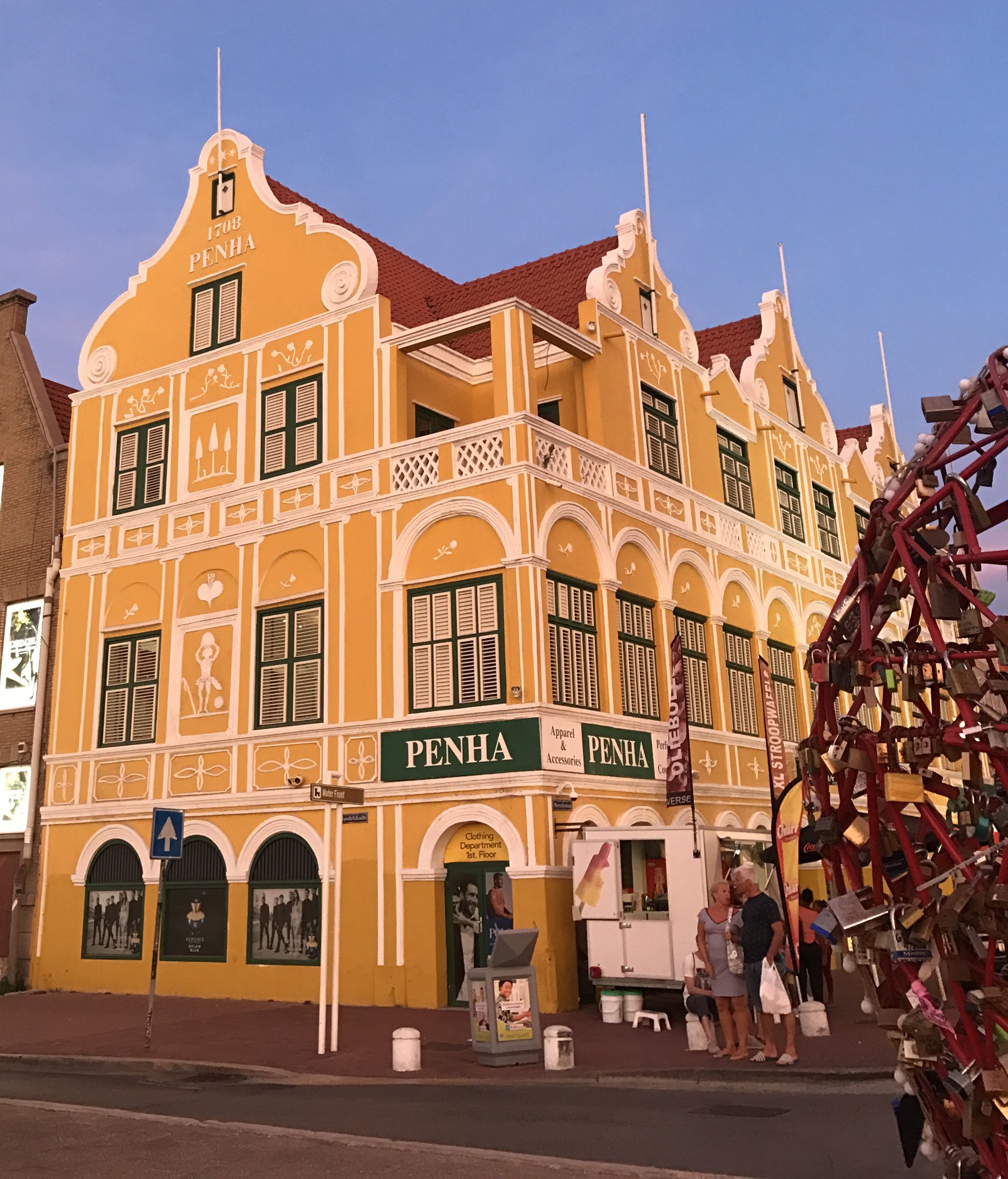Yellow Penha building on Handelskade, Punda